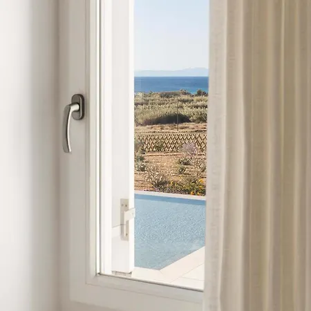 Golden View Villas Paros, Villa Daphne *