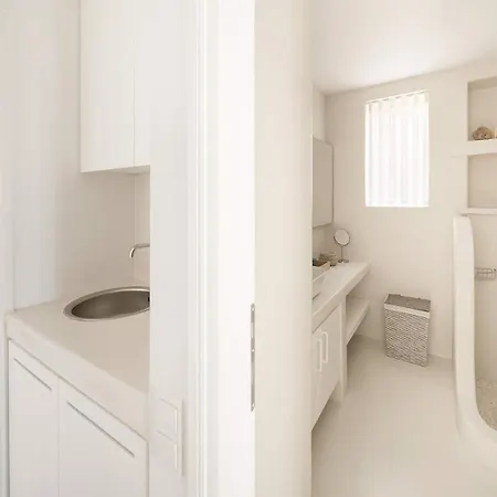 Golden Coast Daphne Private Wadingpool Gem Chrisi Akti (Paros)